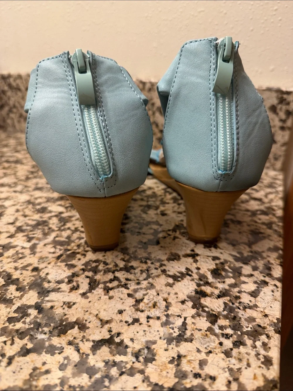 🫶🏼5 for $45!!🫶🏼Women's Floral Blue Strap Sandals with Accent Flowers